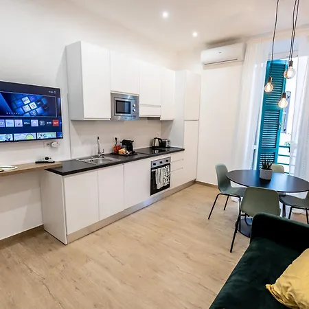 アパート Re Di Ela